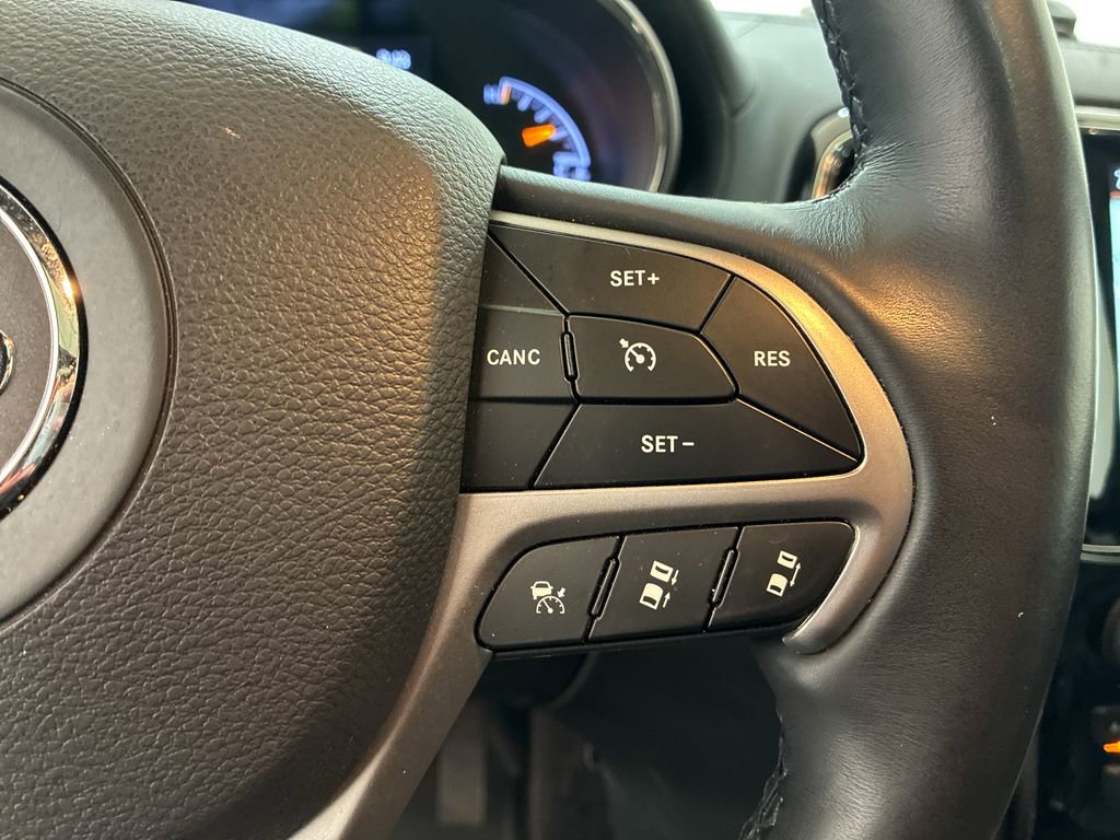 Used 2019 Jeep Grand Cherokee High Altitude AWD/4WD image 19