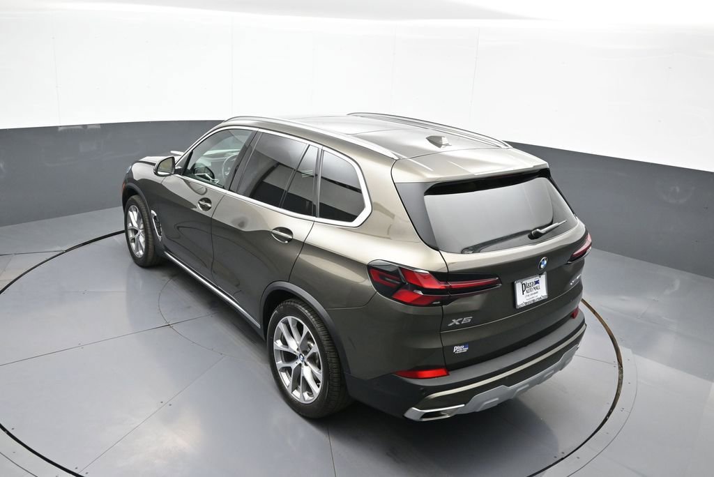 Used 2025 BMW X5 xDrive40i w/ Climate Comfort Package image 44