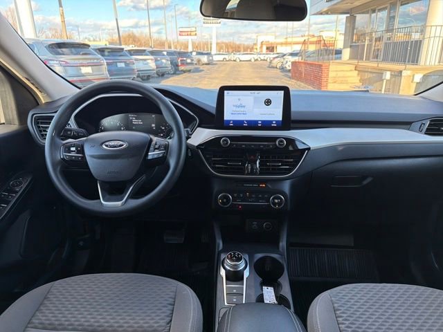 Used 2020 Ford Escape SE image 15