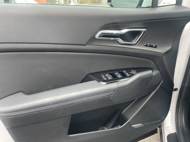 Used 2025 Kia Sportage SX FWD image 18