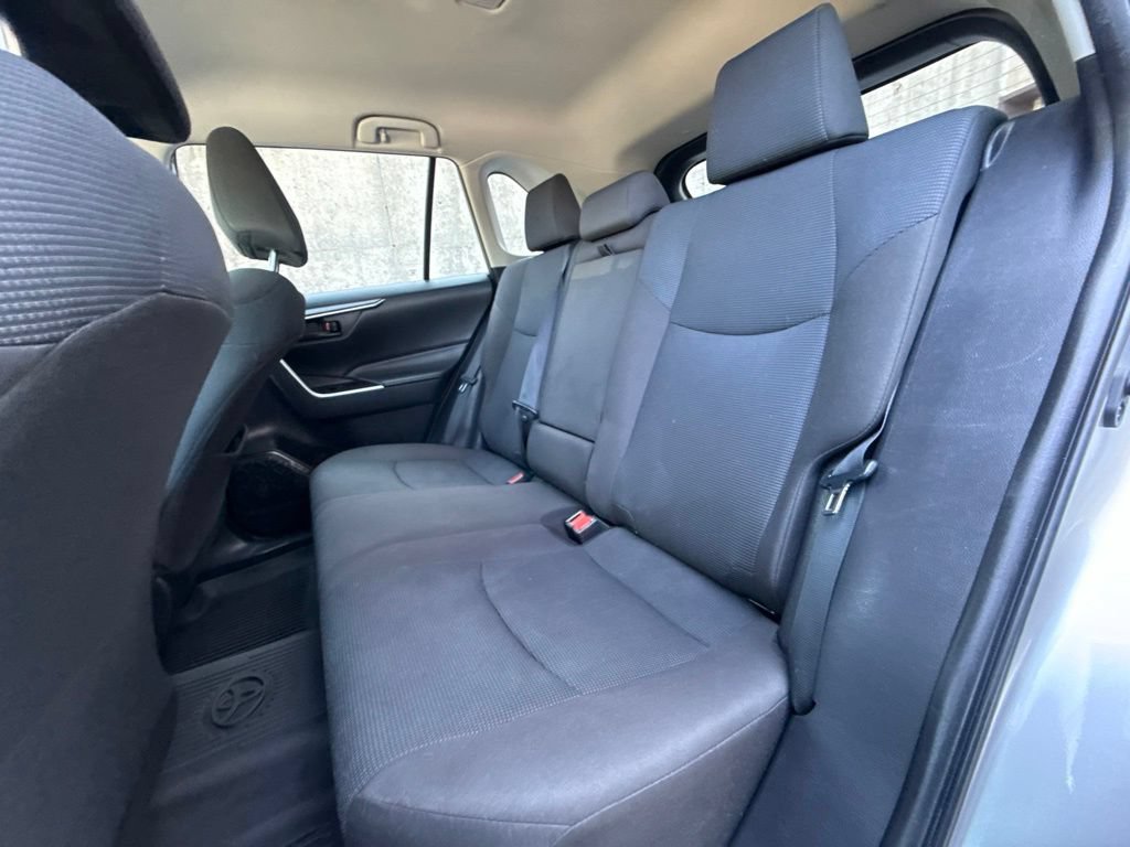 Used 2023 Toyota RAV4 LE AWD/4WD image 20