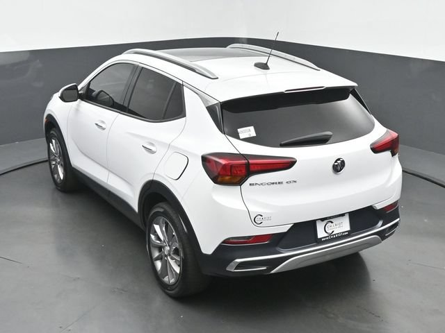 Used 2021 Buick Encore GX Essence w/ Experience Buick Package FWD image 39