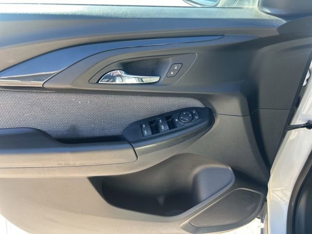 Used 2023 Chevrolet TrailBlazer LT w/ Convenience Package image 16