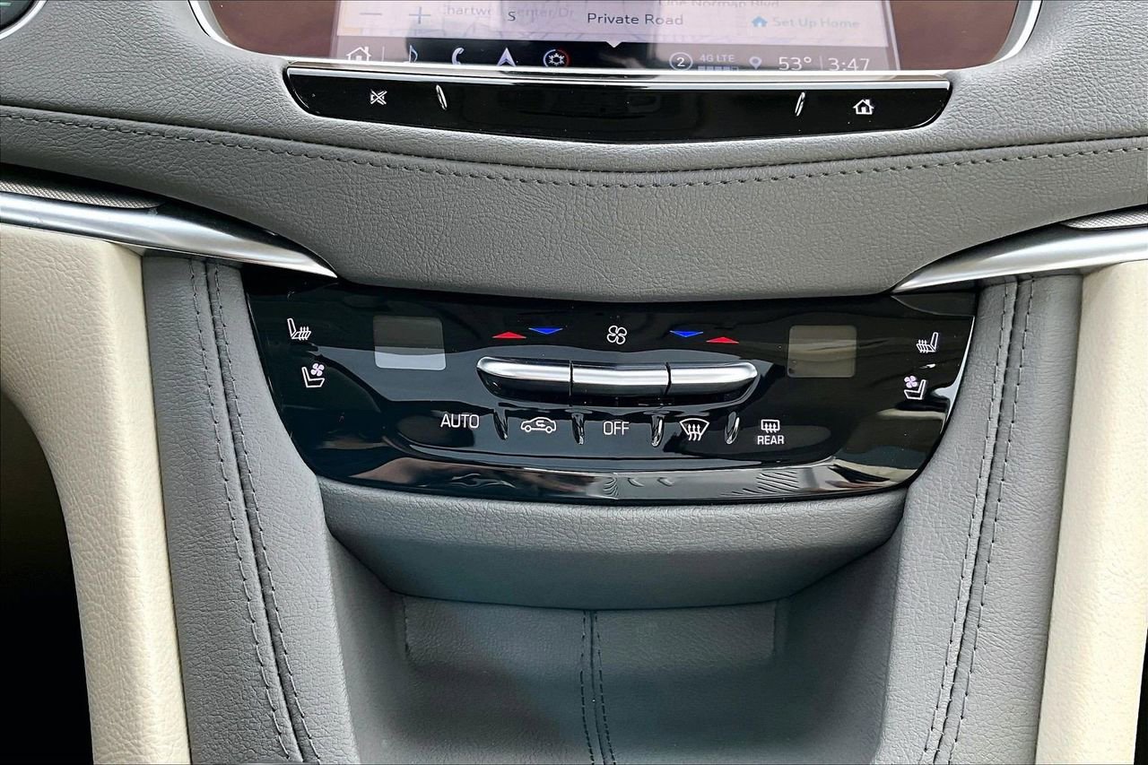 Used 2024 Cadillac XT5 Premium Luxury w/ Technology Package image 18