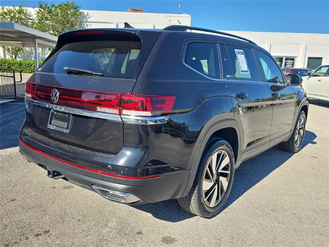 Used 2024 Volkswagen Atlas SE FWD image 3
