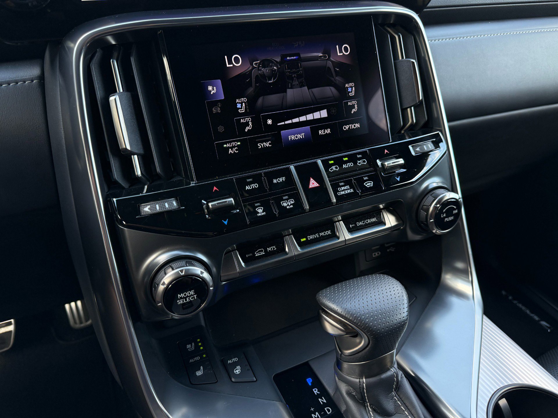 Used 2024 Lexus LX 600 F Sport image 42