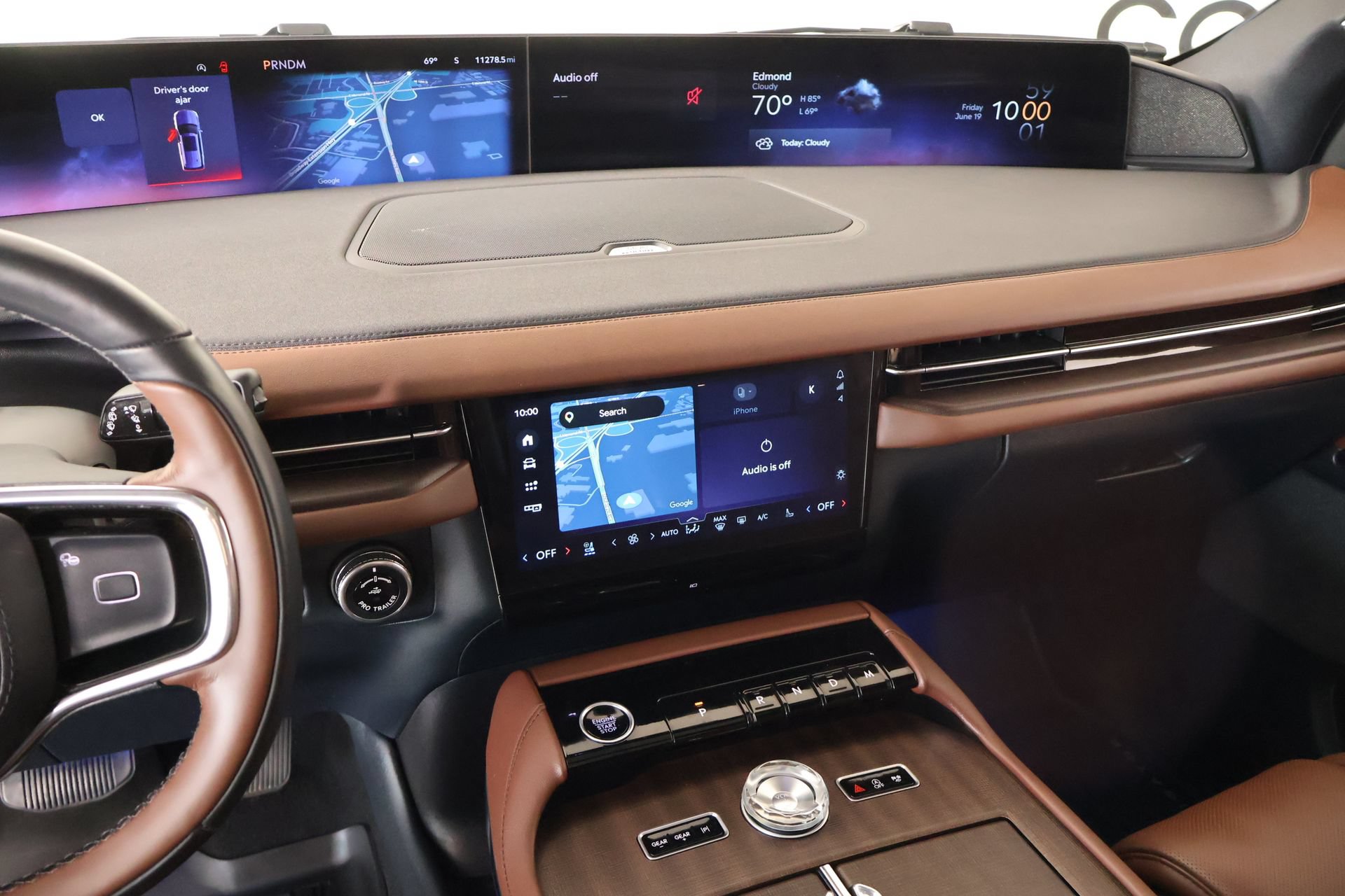 Used 2025 Lincoln Navigator L Reserve AWD/4WD image 5