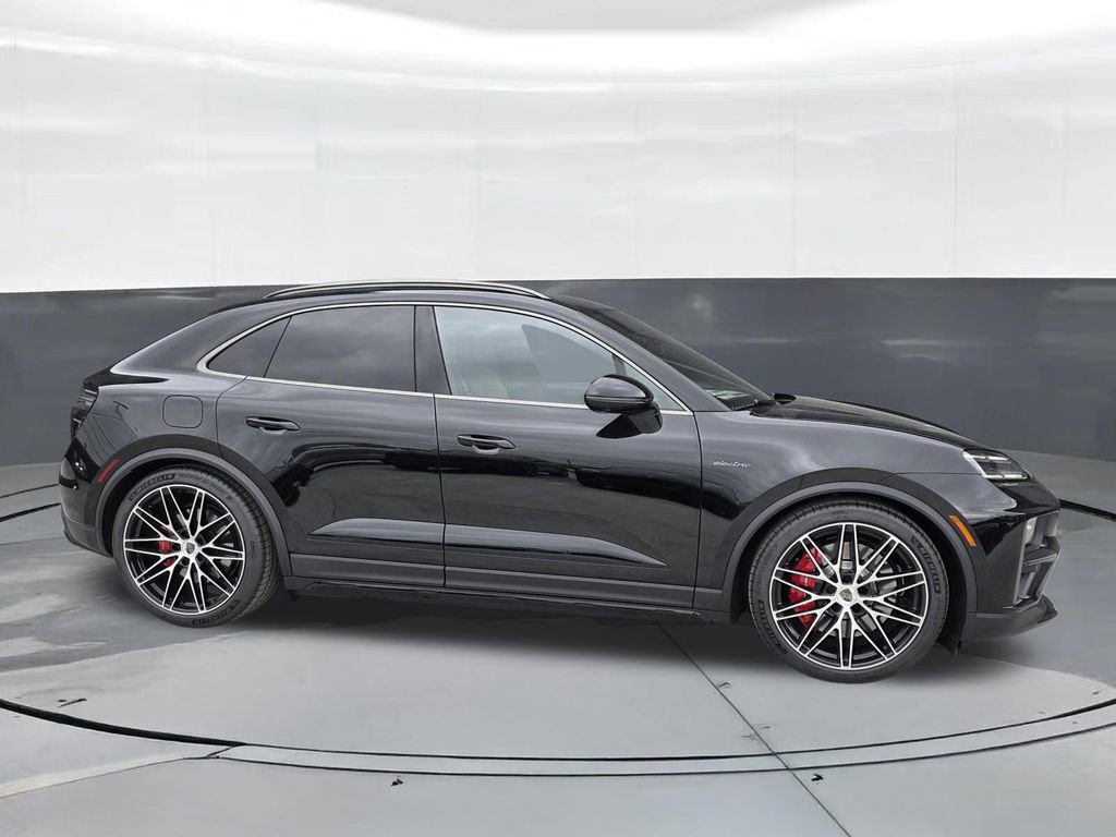New 2025 Porsche Macan Turbo Electric AWD/4WD image 7
