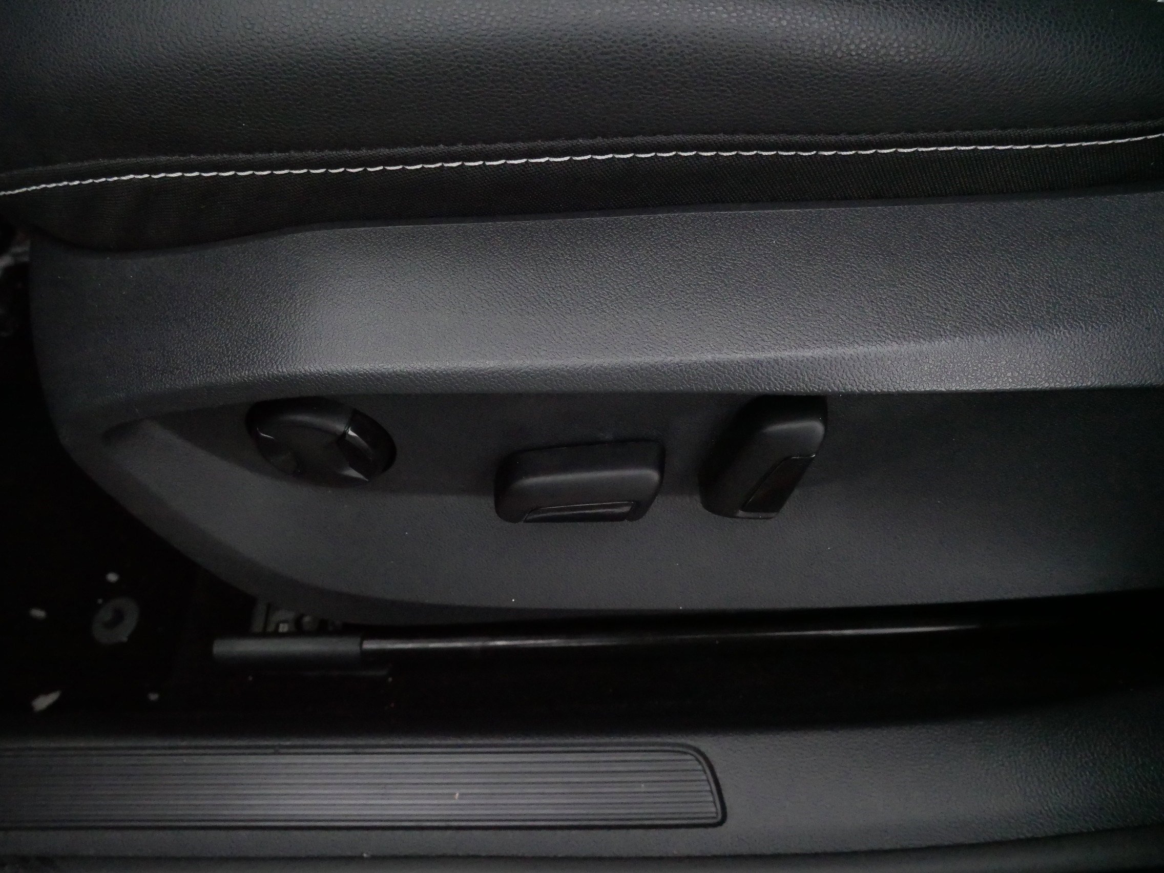 Certified 2023 Volkswagen Taos SE w/ Panoramic Sunroof Package image 20