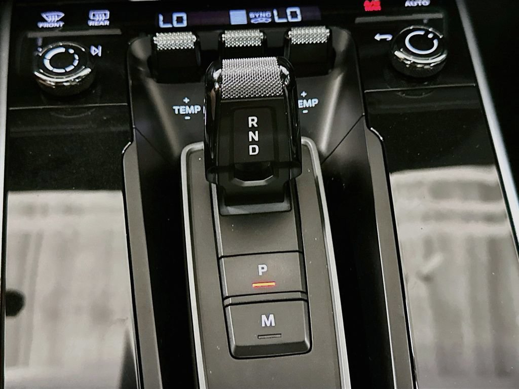 Certified 2023 Porsche 911 Turbo AWD/4WD image 18