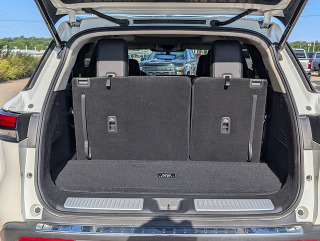 Used 2023 INFINITI QX60 Sensory w/ Vision Package FWD image 23