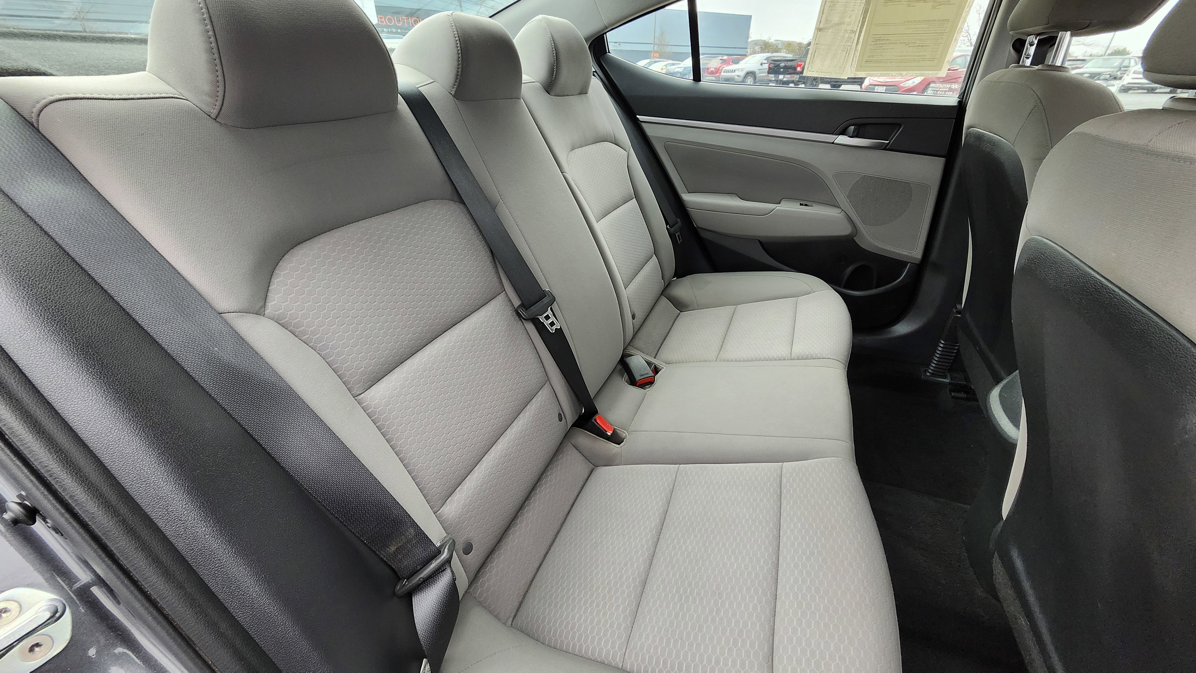 Used 2020 Hyundai Elantra SEL image 18