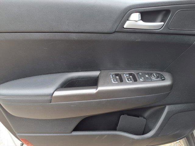 Used 2019 Kia Sportage LX image 15