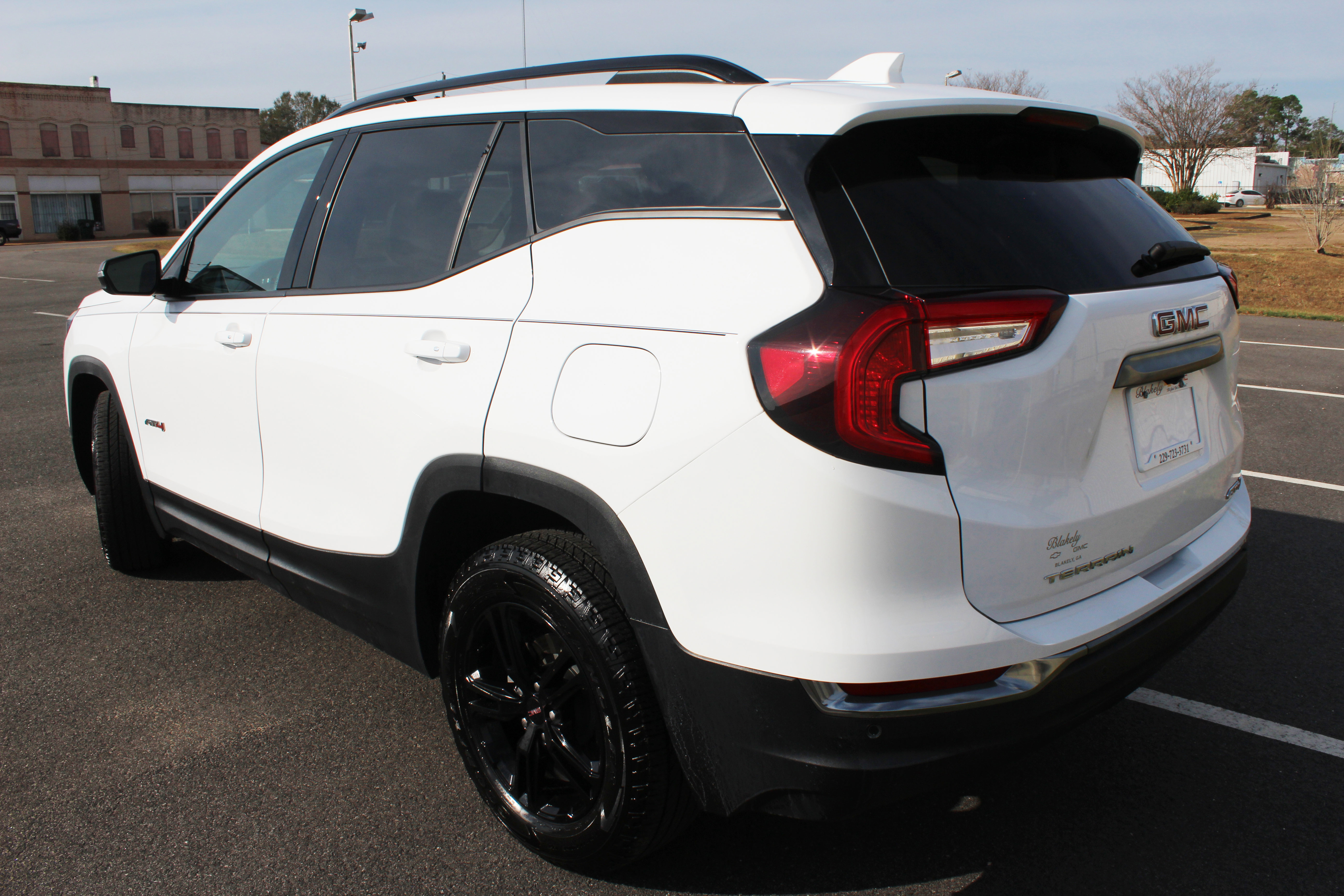 Used 2024 GMC Terrain AT4 image 16