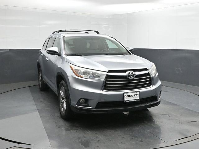Used 2015 Toyota Highlander XLE image 22