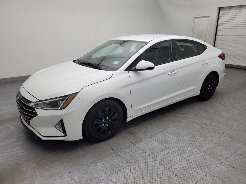 Used 2019 Hyundai Elantra SE image 2