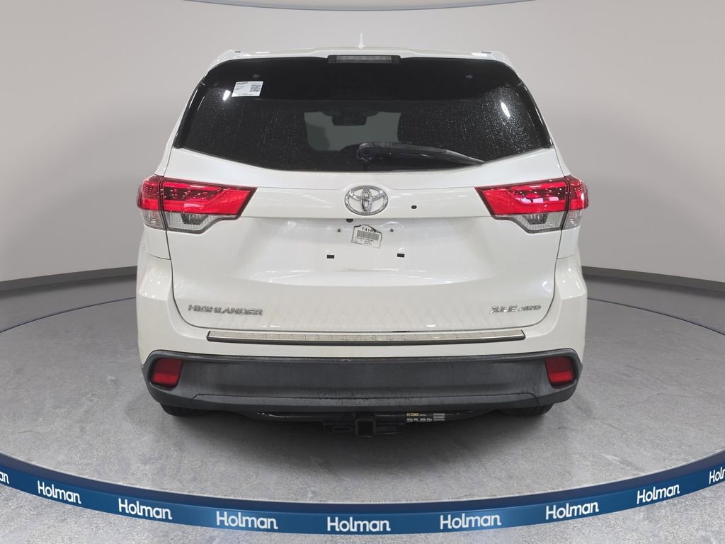 Used 2018 Toyota Highlander XLE AWD/4WD image 7