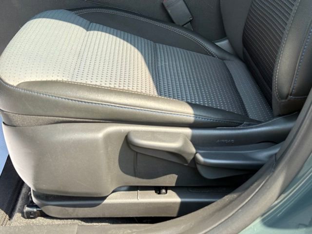 Used 2025 Chevrolet Trax LT FWD image 14