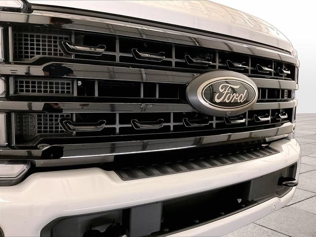 Certified 2024 Ford F250 Lariat w/ Lariat Ultimate Package AWD/4WD image 29