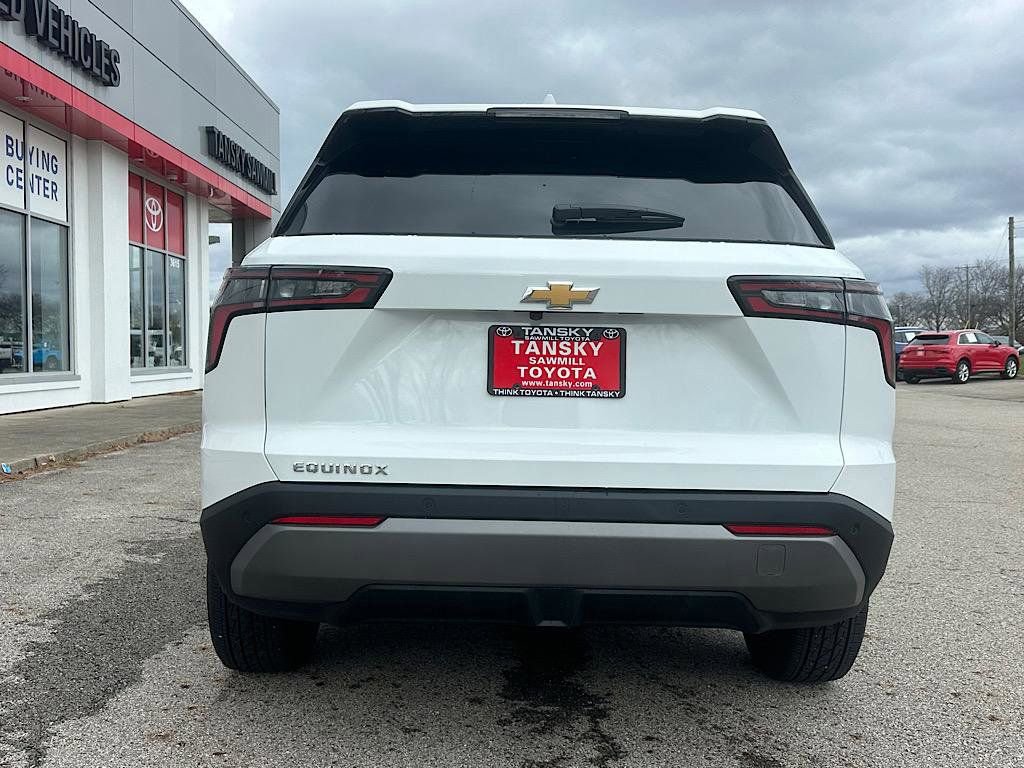 Used 2026 Chevrolet Equinox LT w/ Convenience Package II image 4