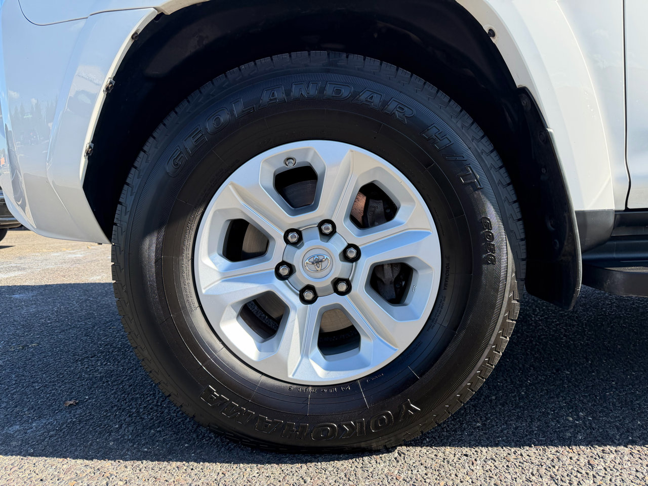 Used 2020 Toyota 4Runner SR5 Premium w/ Moonroof Package image 27