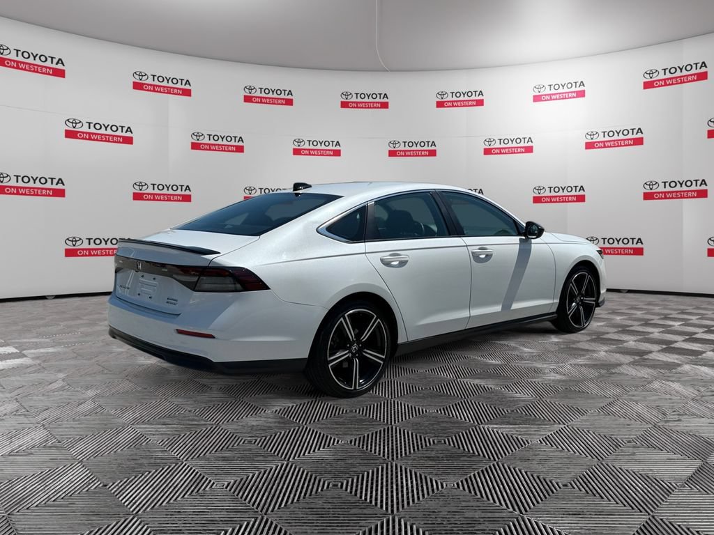Used 2025 Honda Accord Sport image 5
