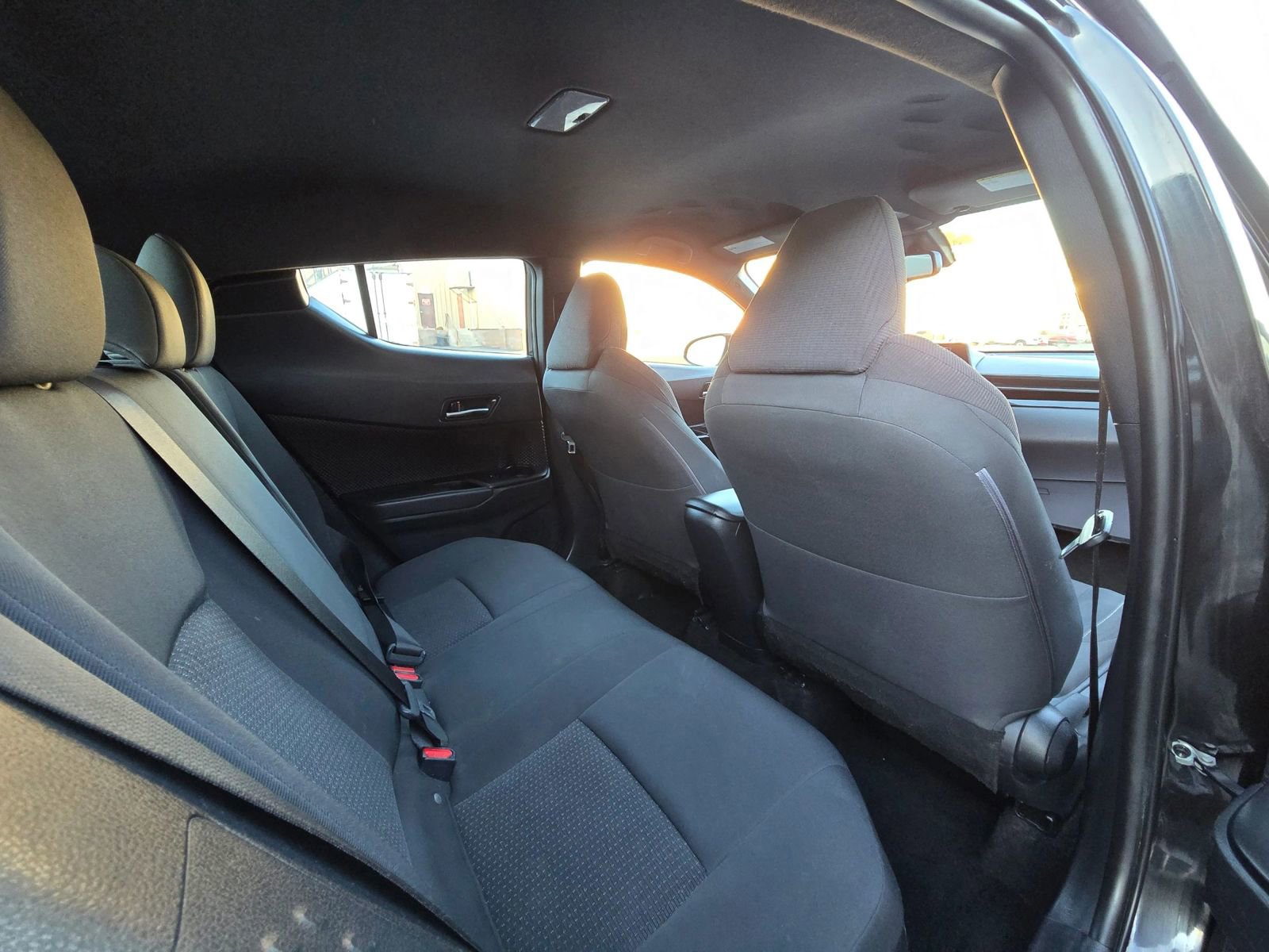 Used 2018 Toyota C-HR XLE image 9