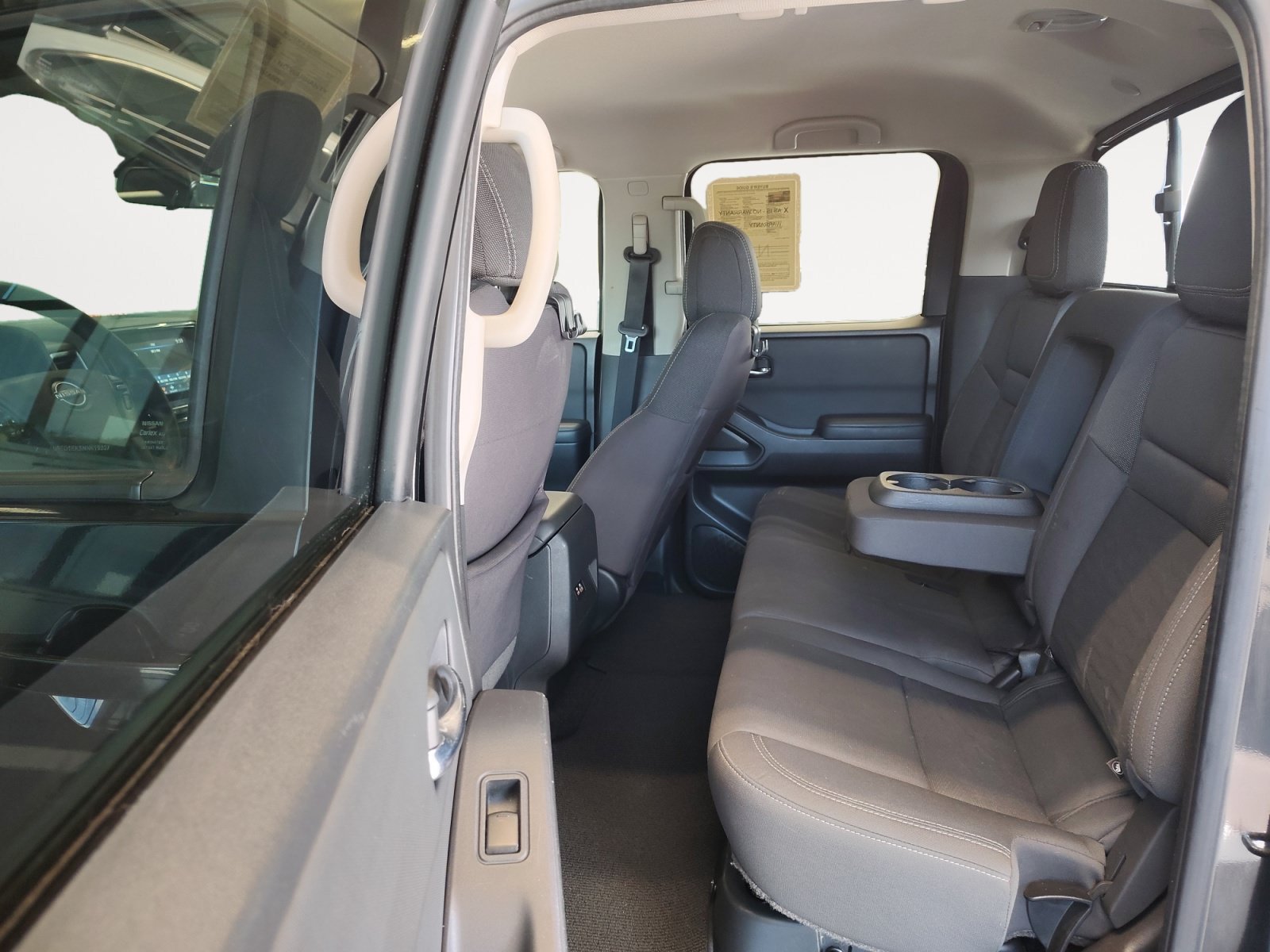 Used 2022 Nissan Frontier SV AWD/4WD image 23