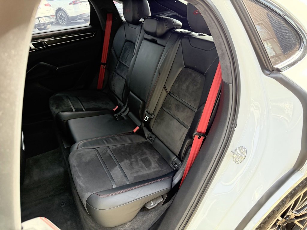 Used 2023 Porsche Cayenne GTS image 32
