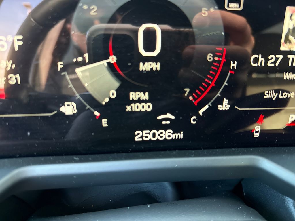 Used 2025 GMC Acadia Elevation image 18