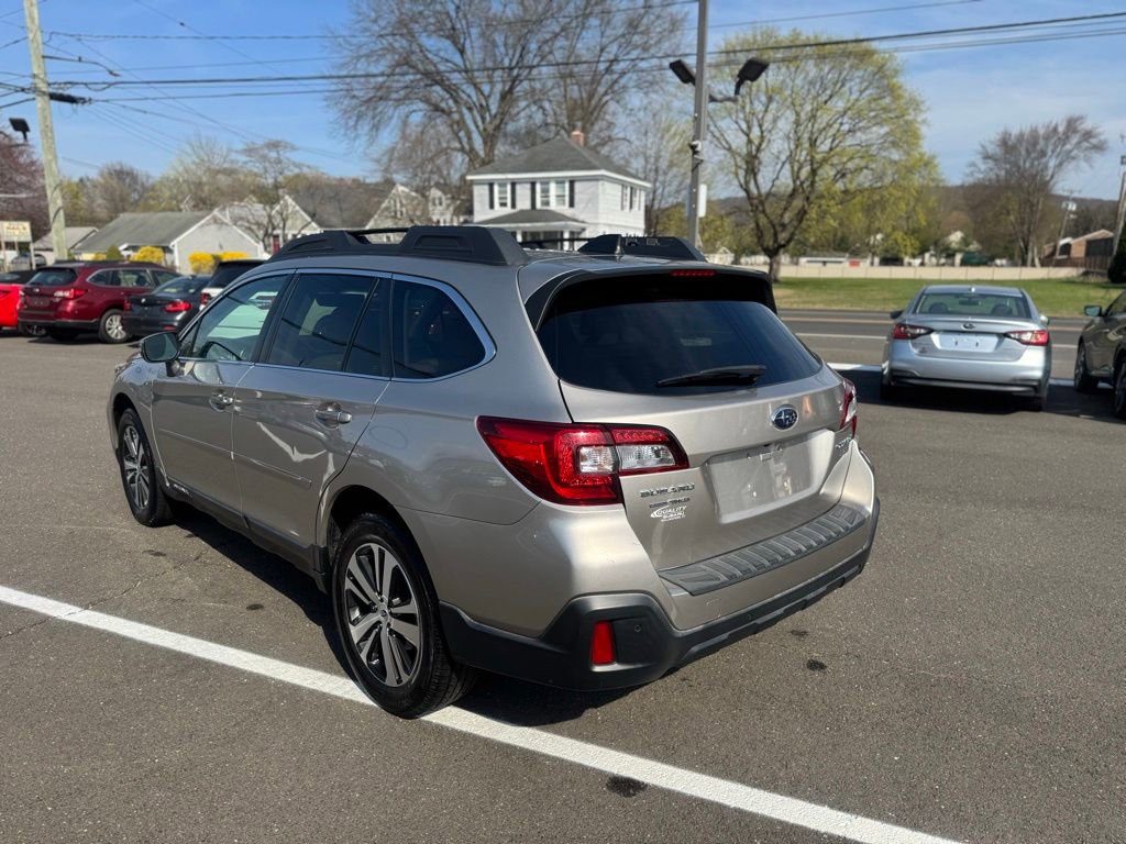 Used 2018 Subaru Outback 3.6R Limited image 6
