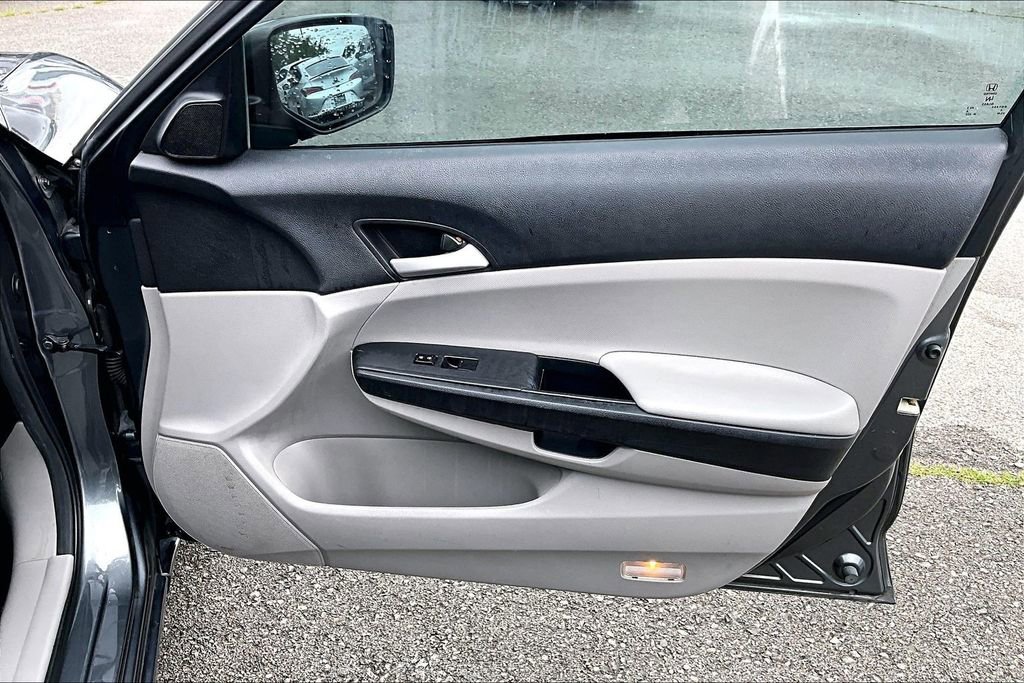 Used 2012 Honda Accord LX image 24
