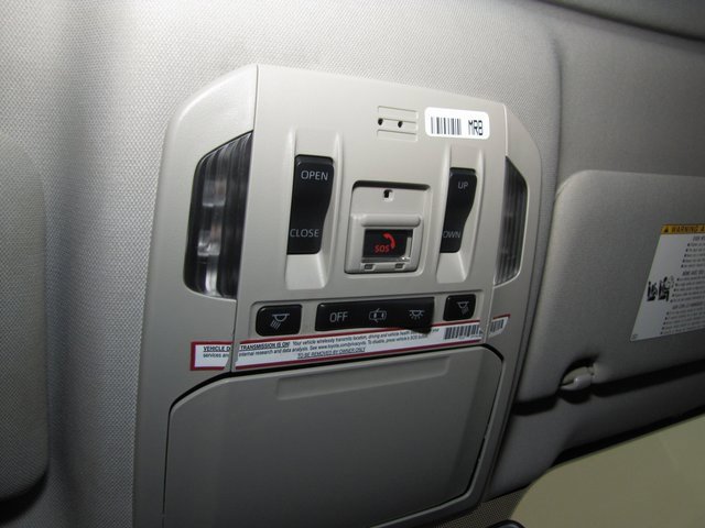 Used 2021 Toyota Highlander XLE image 8