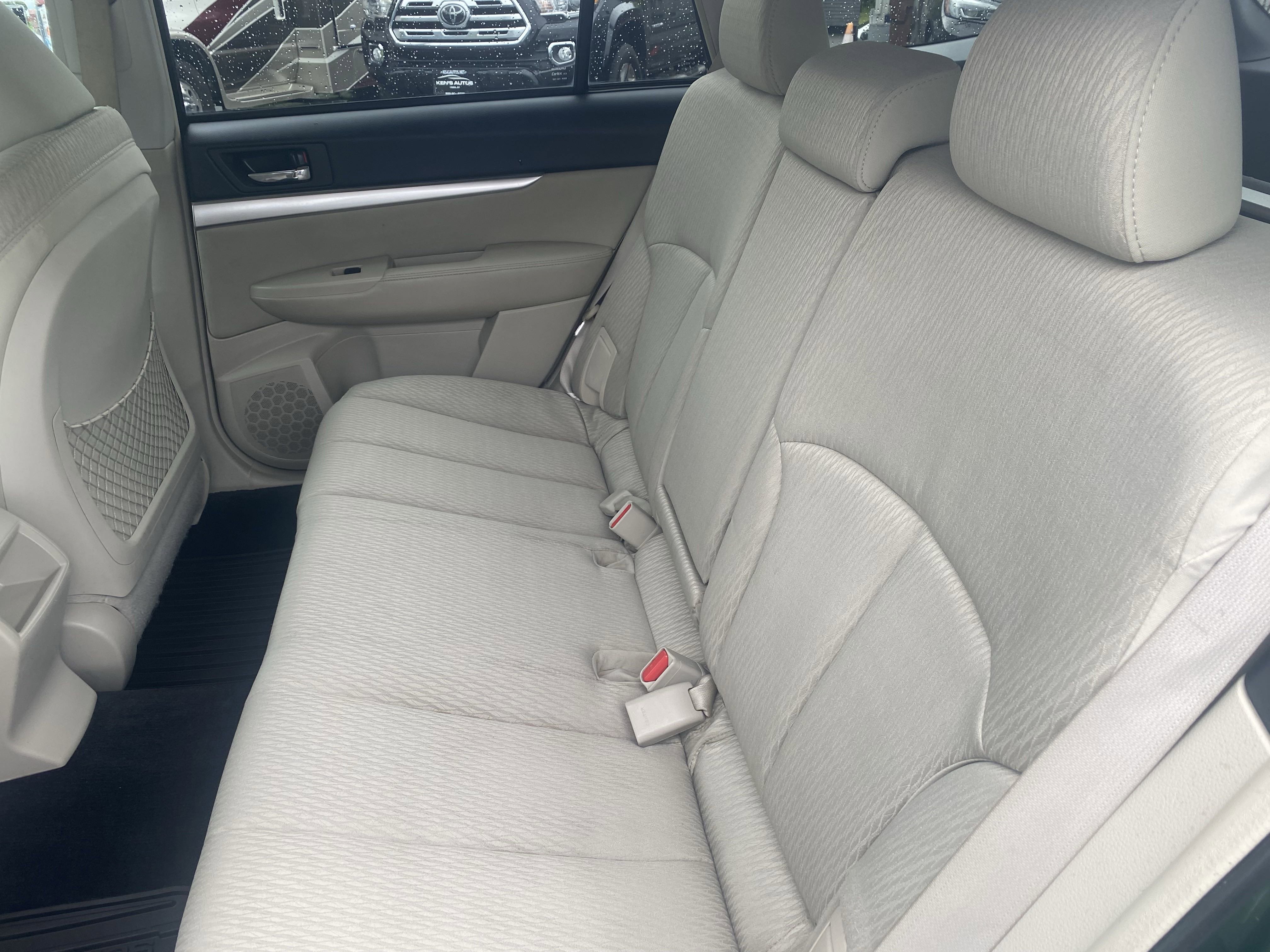 Used 2011 Subaru Outback 2.5i Premium image 19