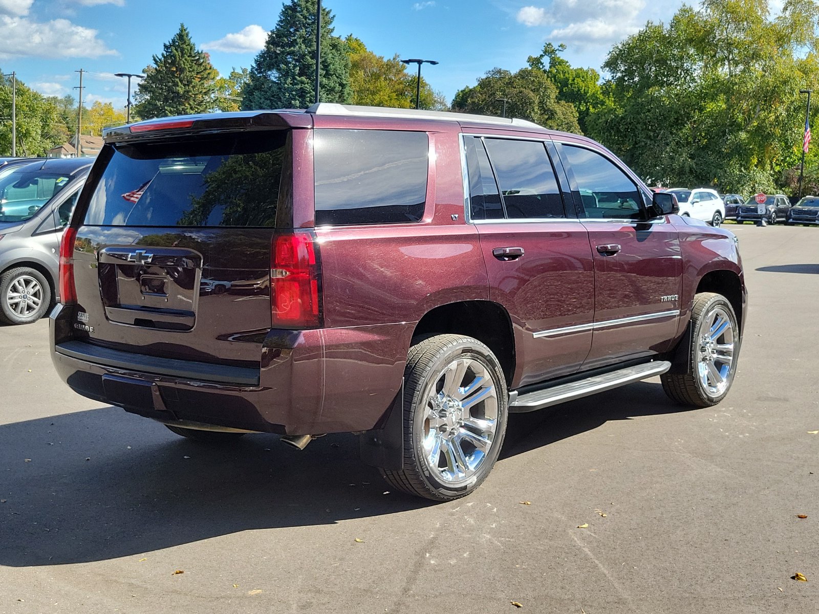 Used 2017 Chevrolet Tahoe LT w/ LT Signature Package AWD/4WD image 5