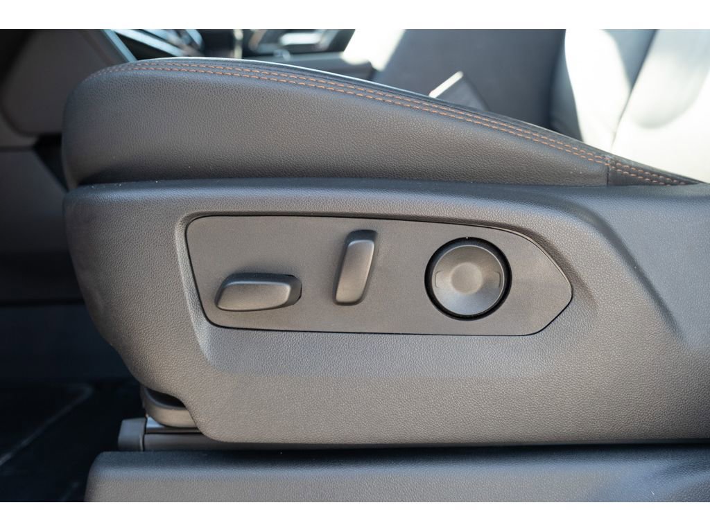 Used 2025 GMC Sierra 1500 AT4 w/ AT4 Premium Package image 15