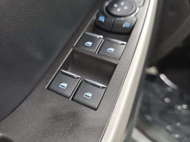 Used 2023 Ford Explorer XLT AWD/4WD image 26