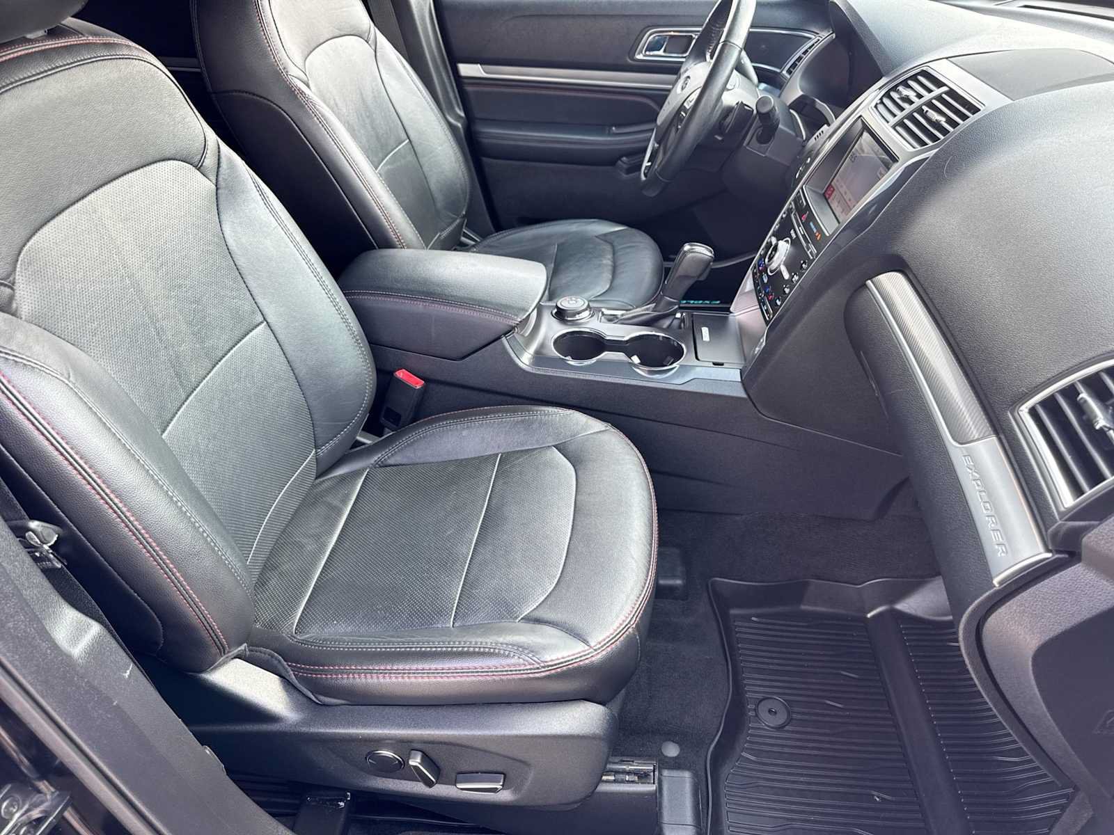 Used 2018 Ford Explorer Sport AWD/4WD image 20