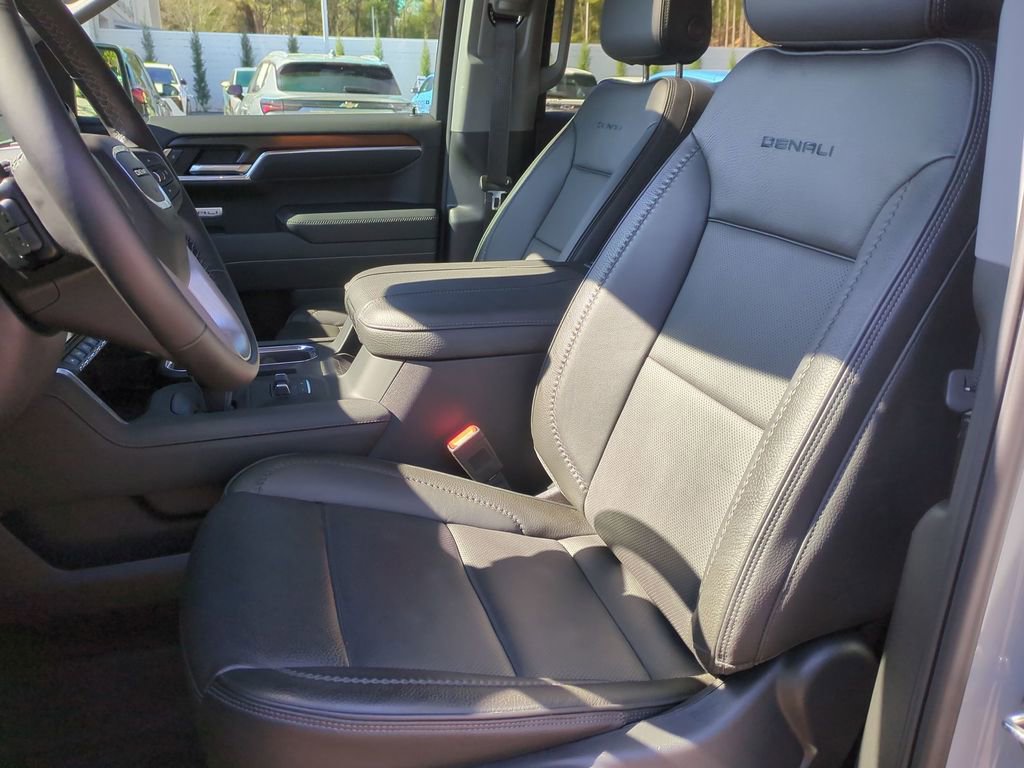 Used 2025 GMC Sierra 1500 Denali w/ Denali Reserve Package AWD/4WD image 13