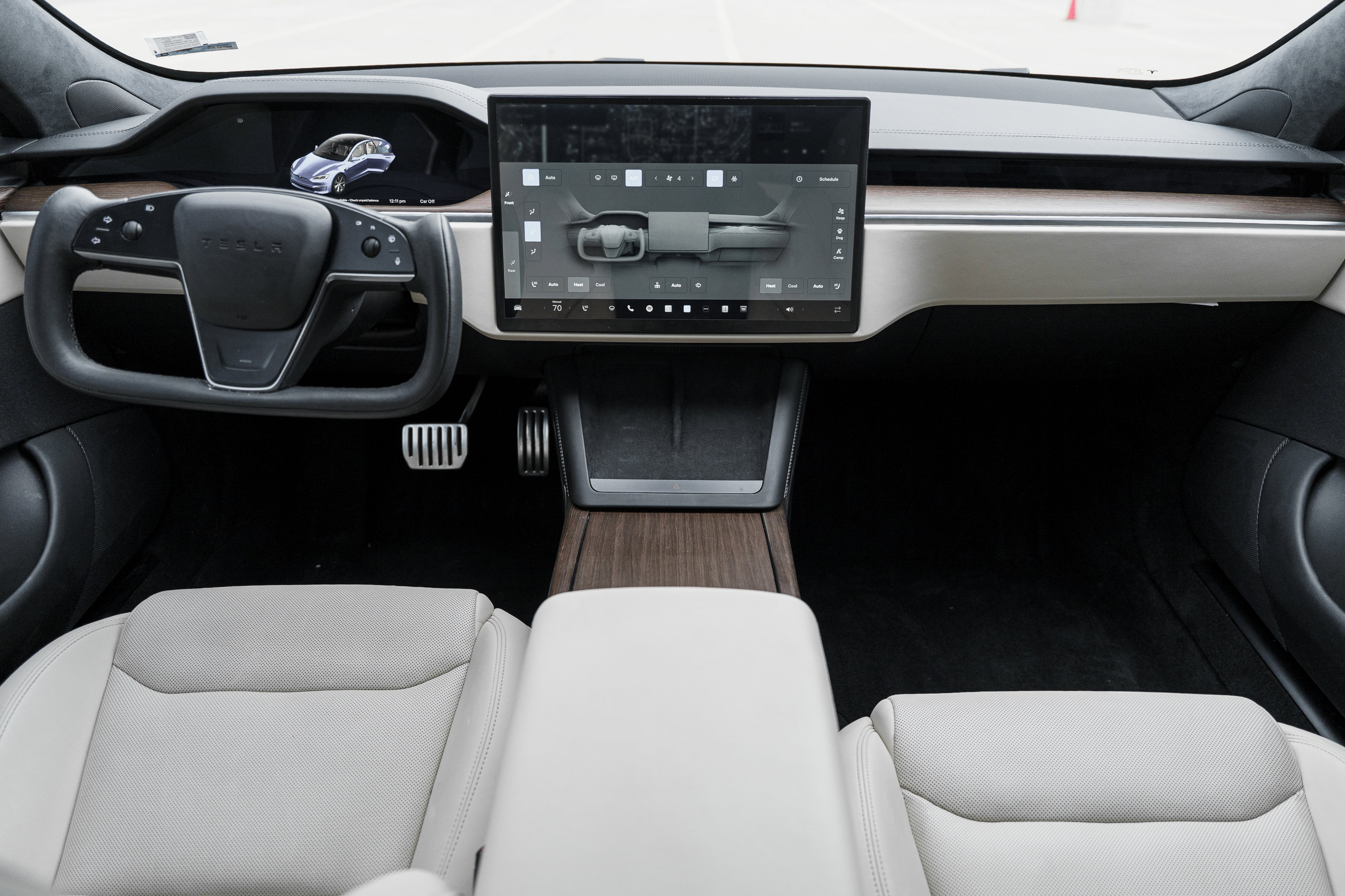 Used 2023 Tesla Model S Standard Range image 8