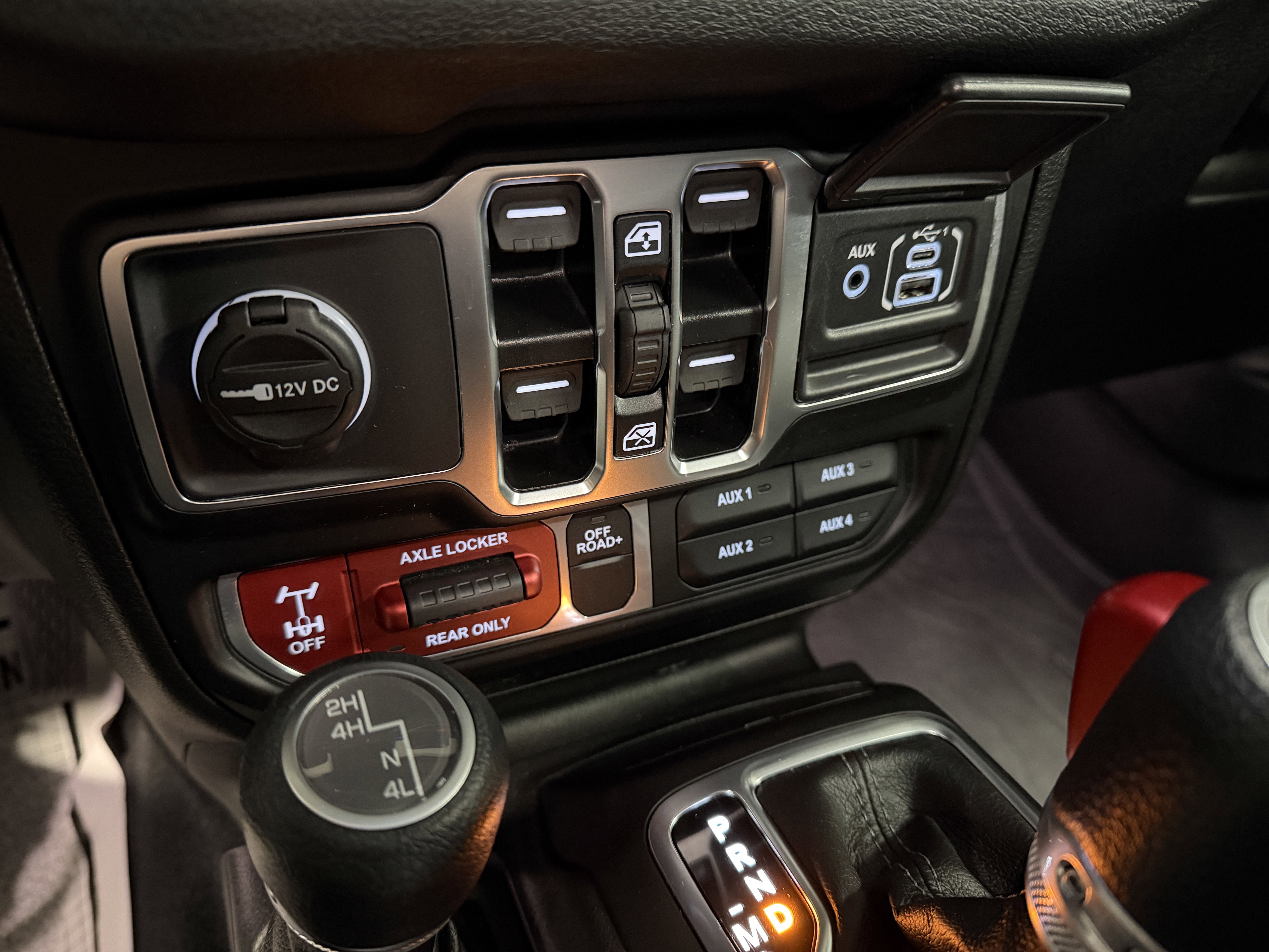 Used 2024 Jeep Wrangler Willys image 13