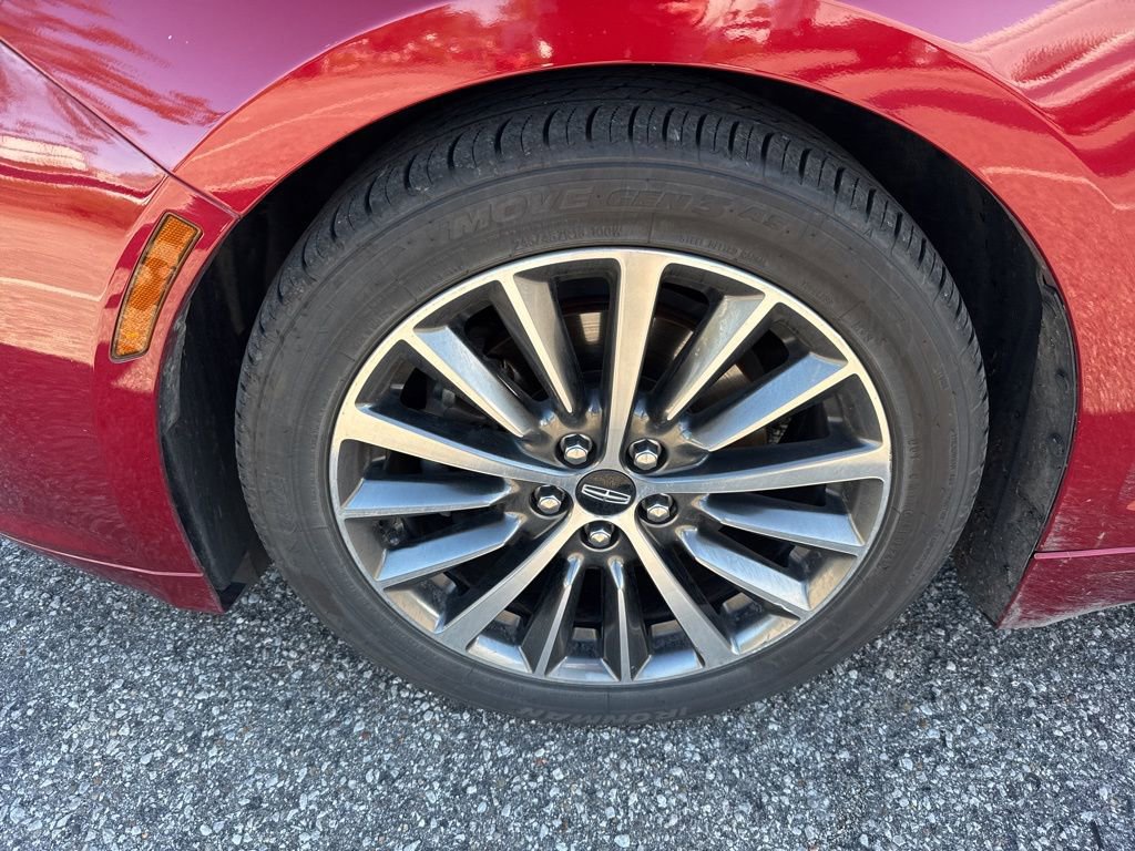 Used 2019 Lincoln MKZ Reserve FWD image 2