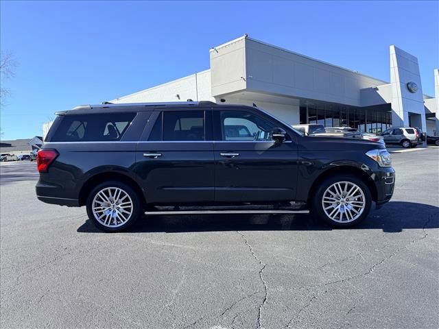 Used 2023 Ford Expedition Max Limited image 3
