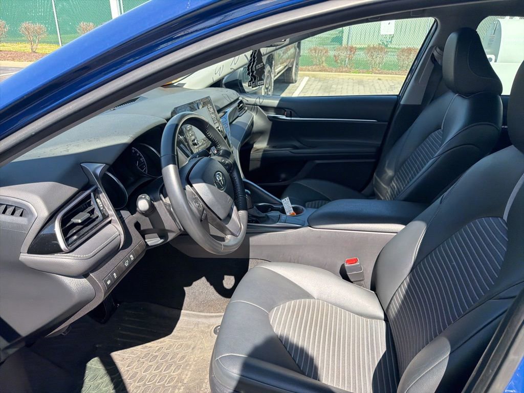 Used 2023 Toyota Camry SE w/ Convenience Package image 11