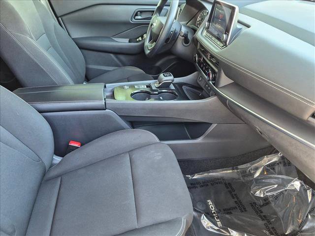 Used 2025 Nissan Rogue S FWD image 21