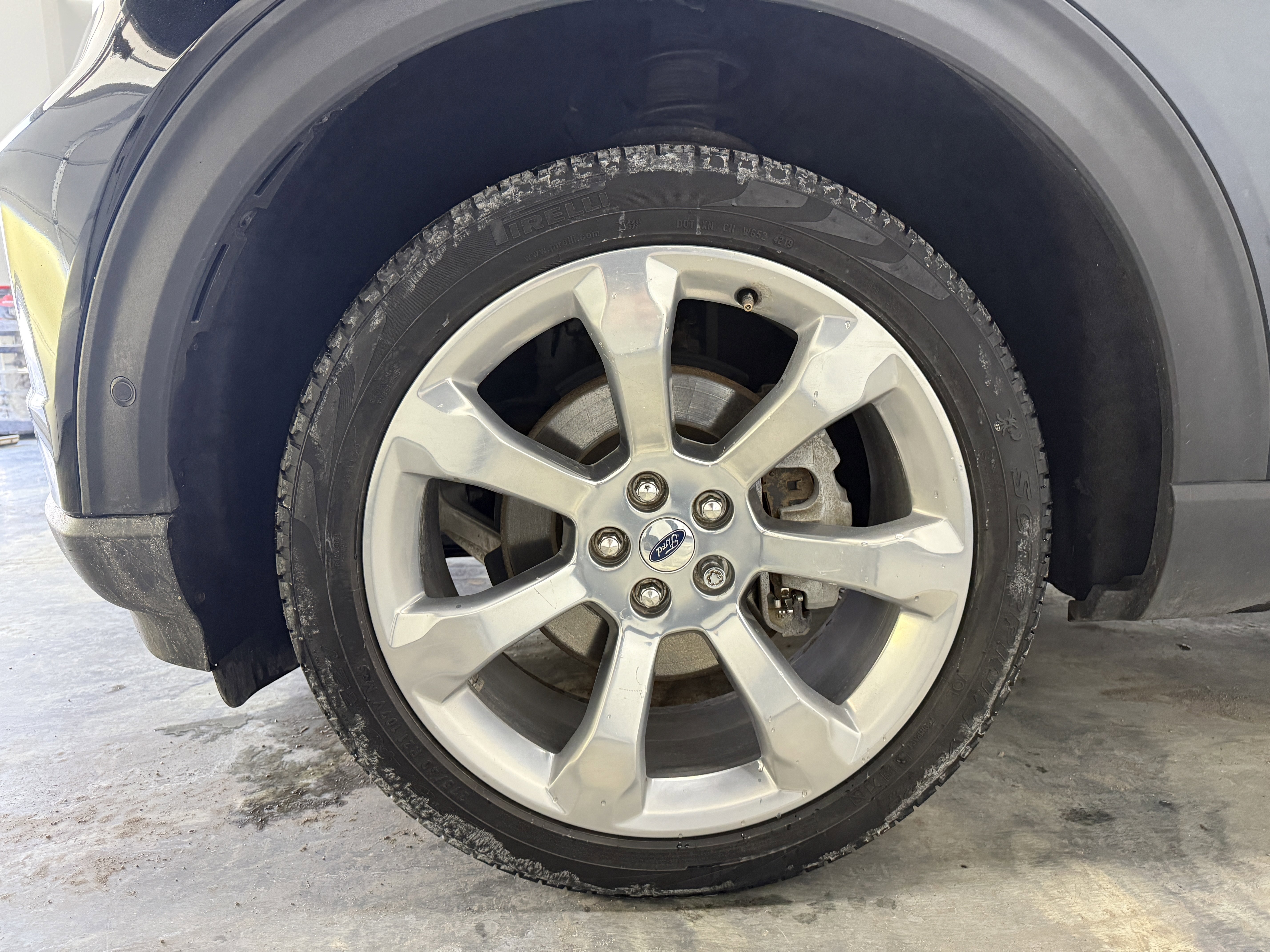 Used 2020 Ford Explorer Platinum image 31