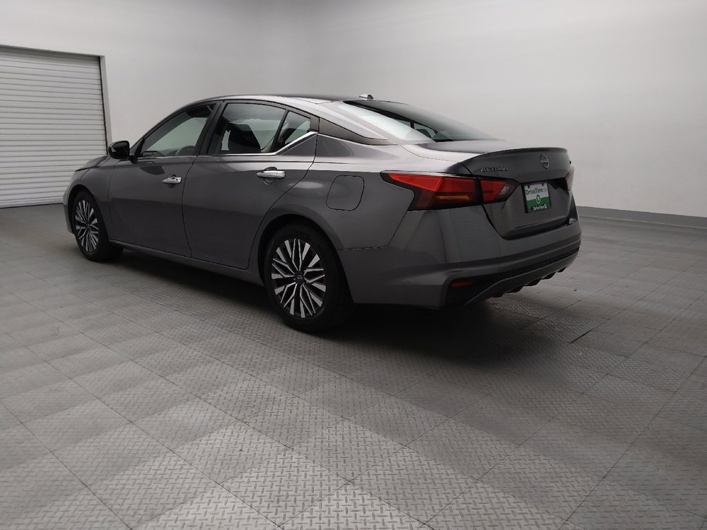 Used 2024 Nissan Altima 2.5 SV image 5