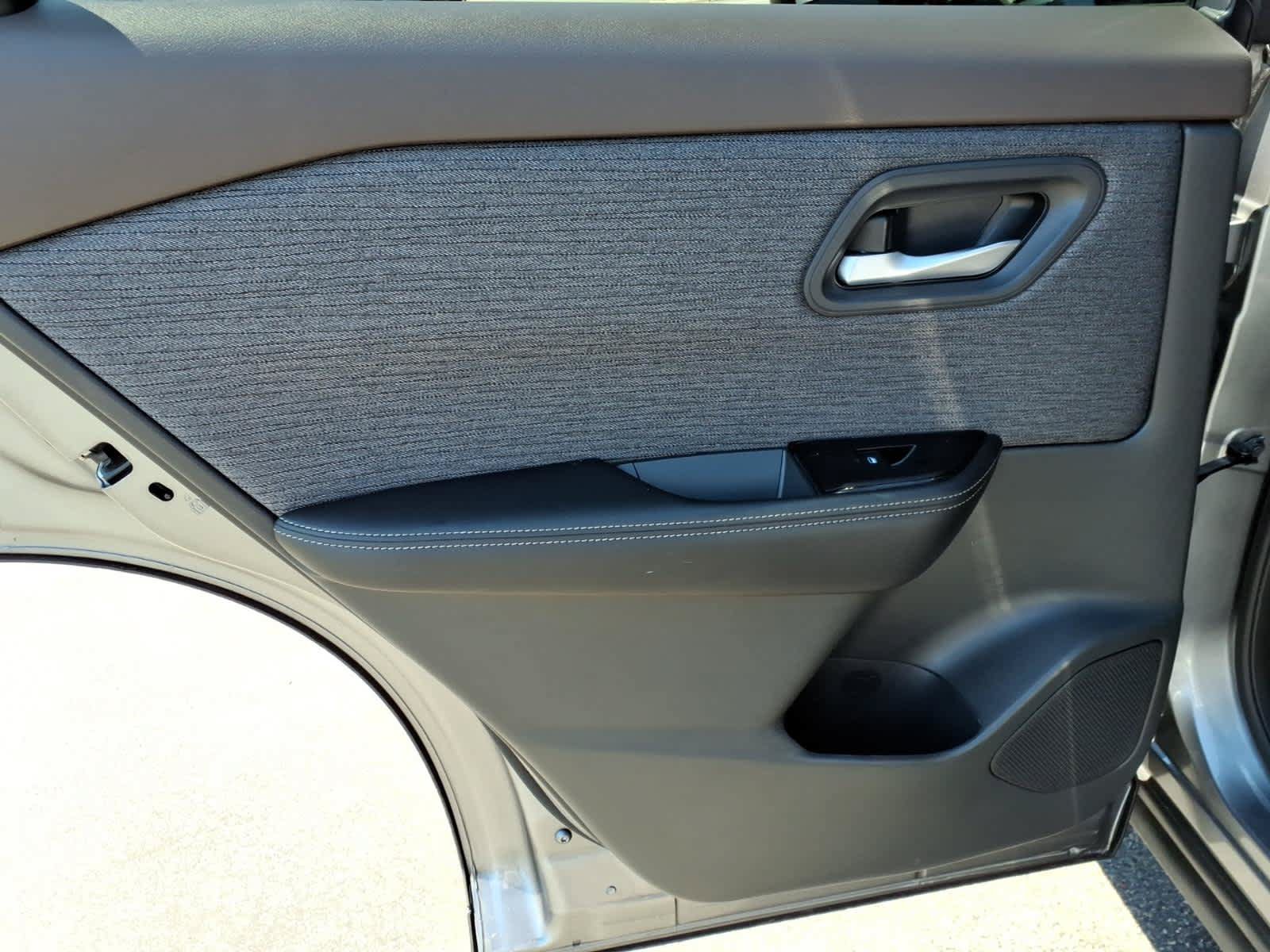 Certified 2021 Nissan Rogue SV AWD/4WD image 12