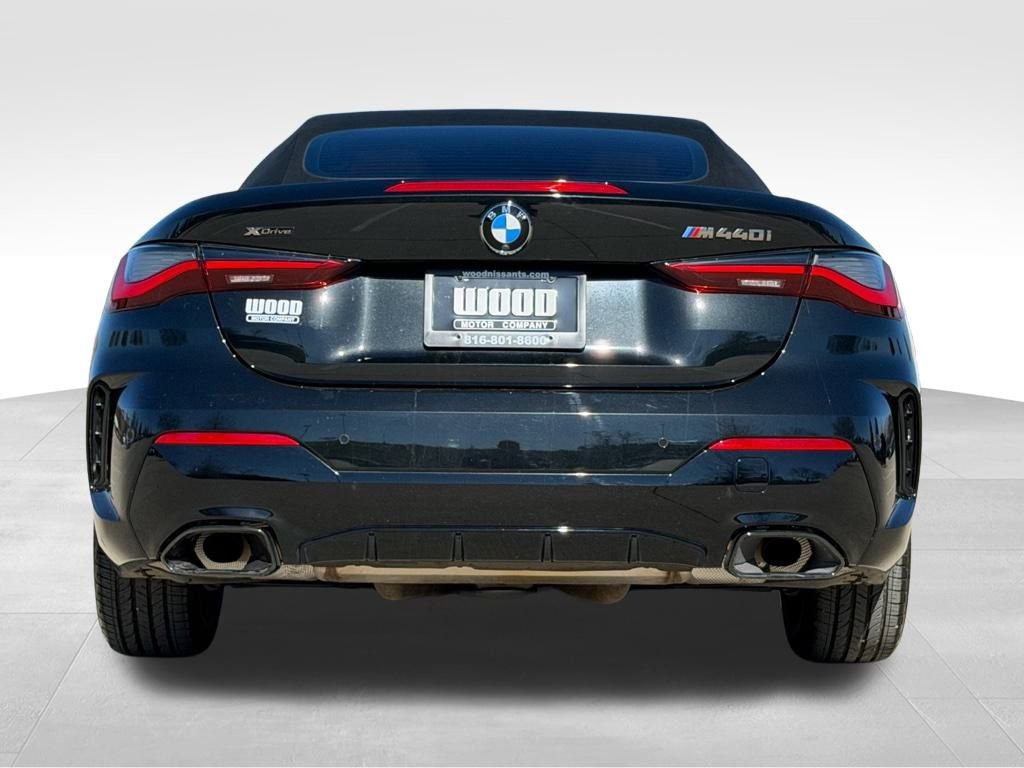 Used 2024 BMW 440i xDrive Convertible w/ Premium Package image 6