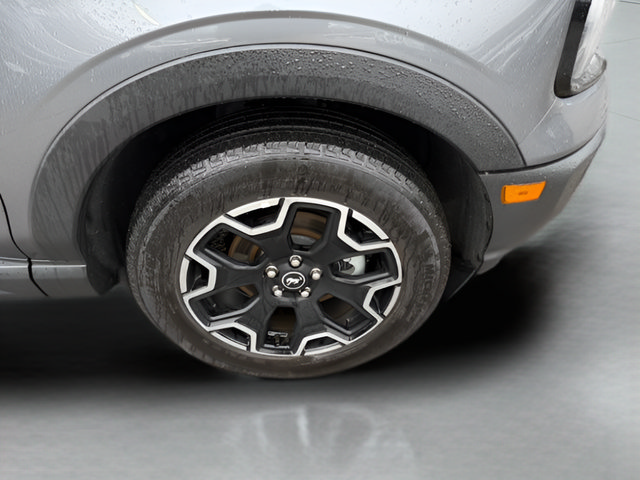 Certified 2025 Ford Bronco Sport Outer Banks w/ Outer Banks Tech Package+ AWD/4WD image 33